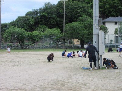 ③