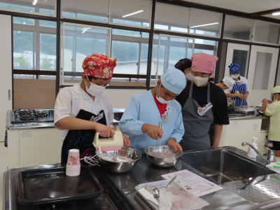 ③
